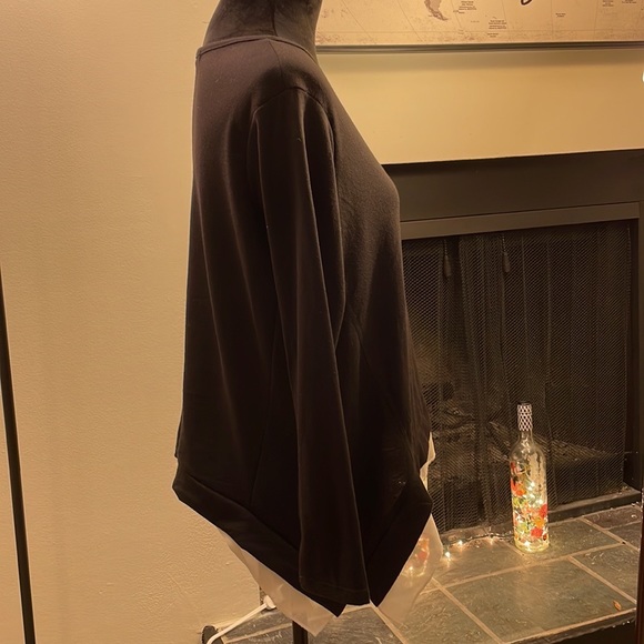 Pebble and Stone Black Top - Picture 4 of 13